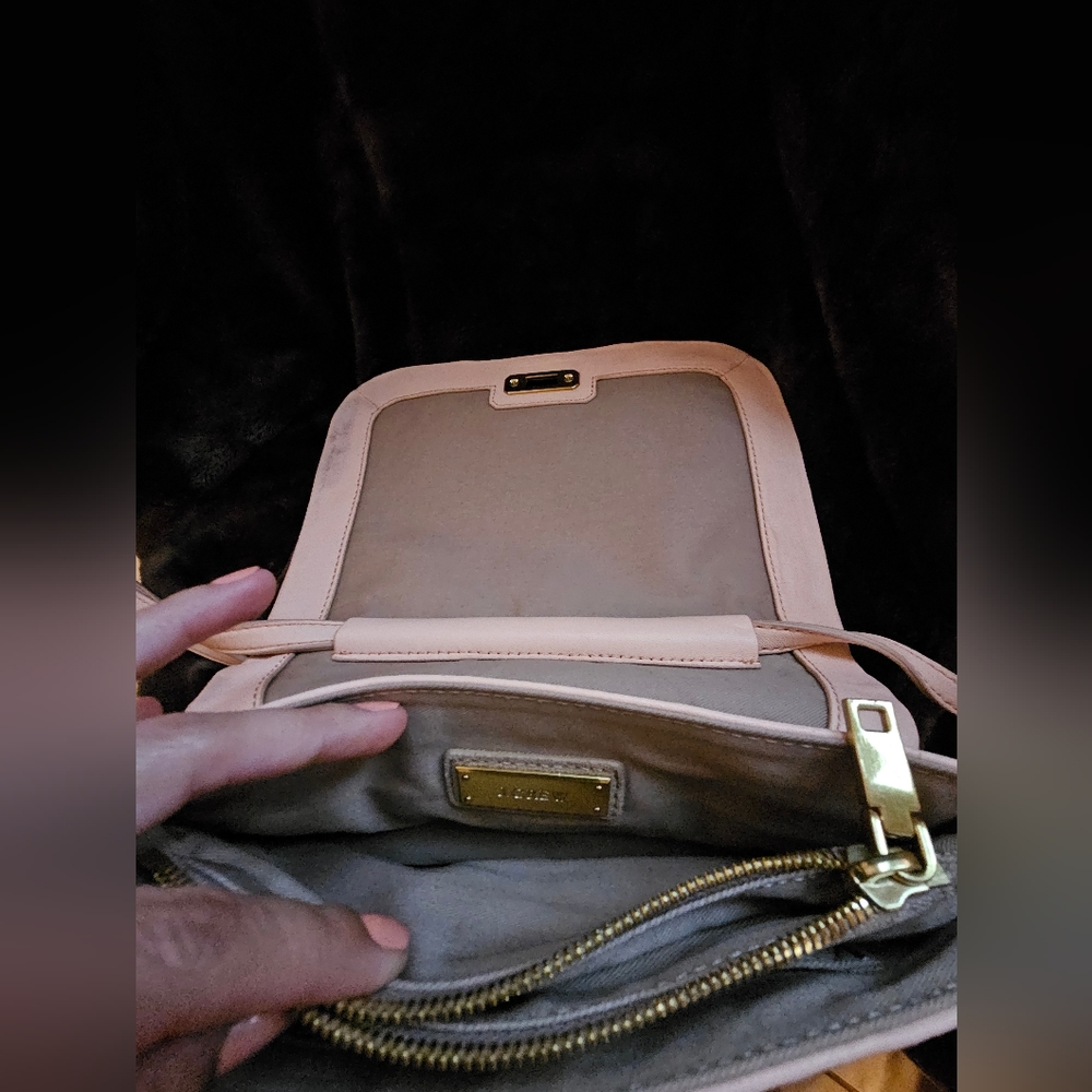 J Crew Crossbody Pale Leather Purse EUC - Picture 6 of 16